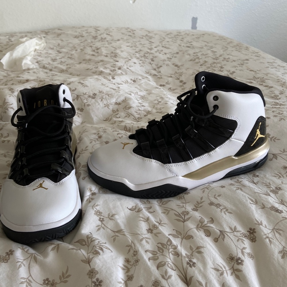 jordan max aura